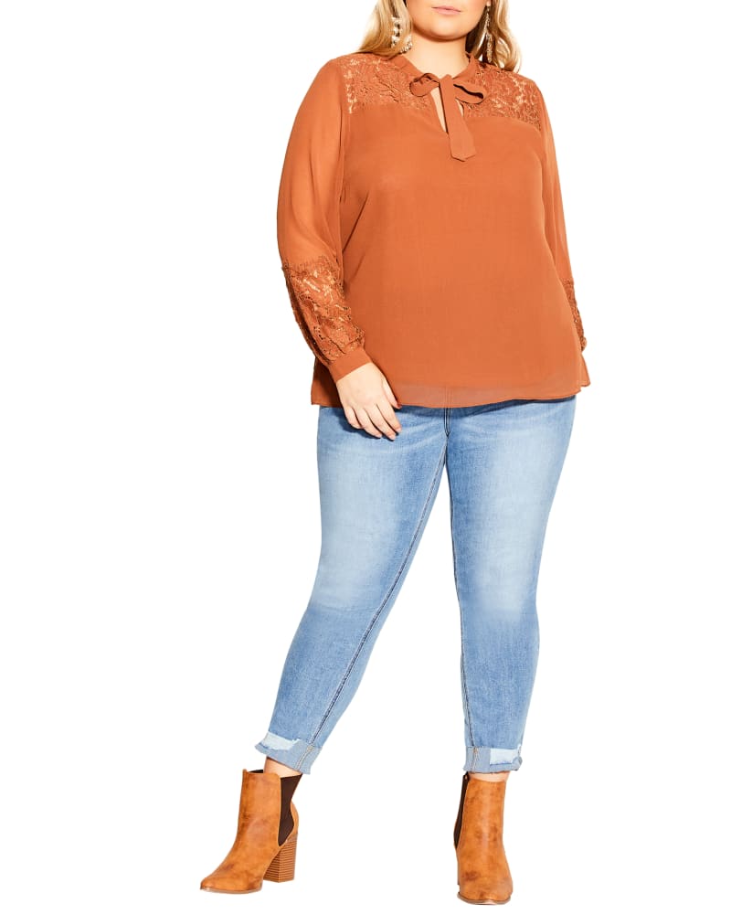 Front of a model wearing a size XXS TOP MYSTERIOUS LACE in Caramel by City Chic. | dia_product_style_image_id:252482